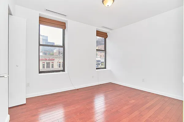 Rented by Living New York | media 9
