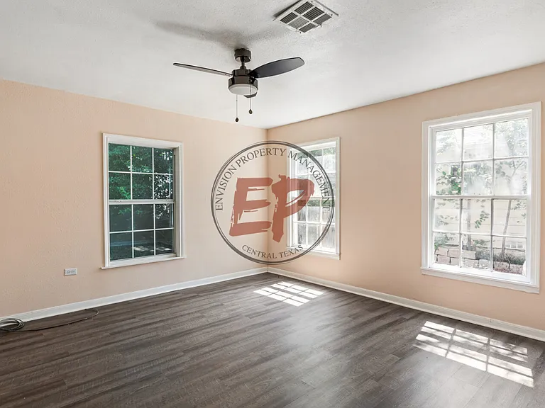 3121 Colonial Ave — Photo 15