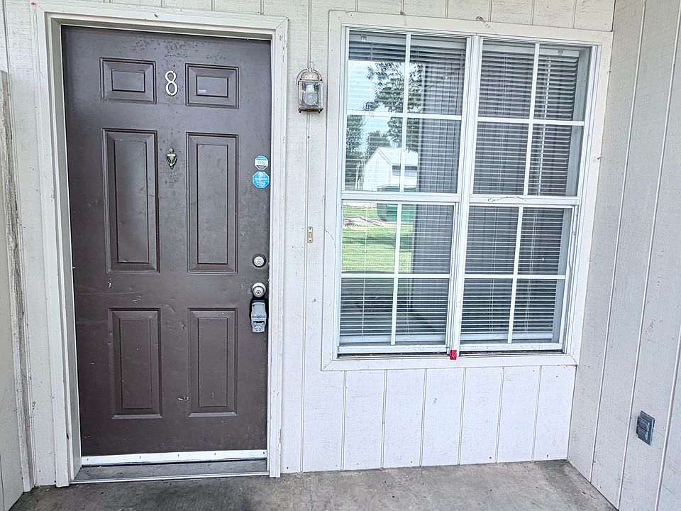1st image of 110 Summerchase Rd #8