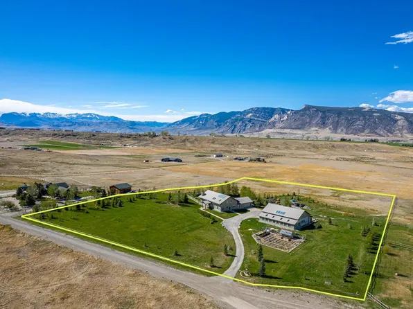 15 Ridge View Tr, Cody, WY 82414