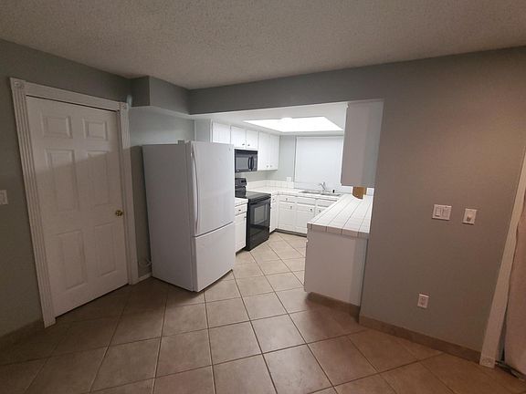 3rd image of 3469 E Shaw Butte Dr