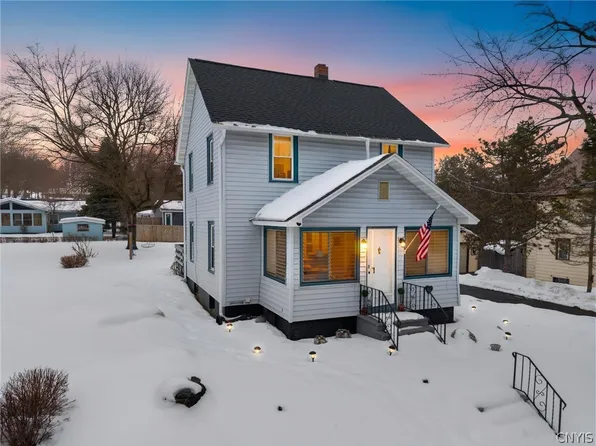 40 Elderkin Ave, Camillus, NY 13031