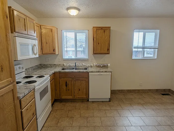 4 Kitchen_03062025