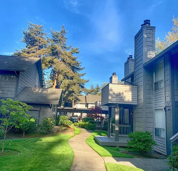 Sunset Ridge Apartments — Photo 5