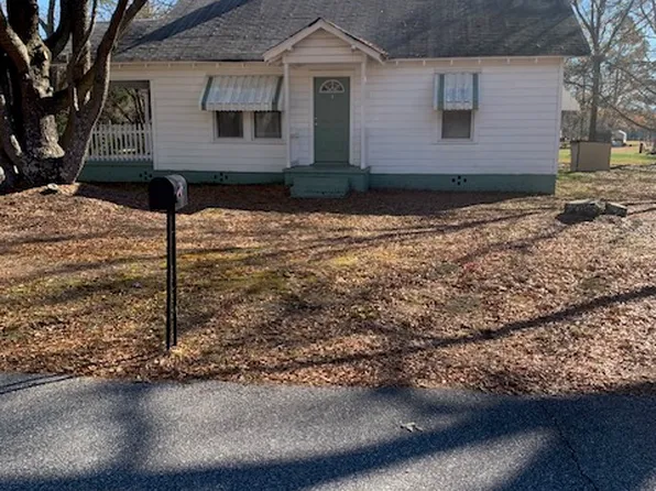 124 Old Georgia Rd, Simpsonville, SC 29681