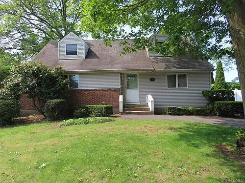 120 Cerny Pl Photo 1