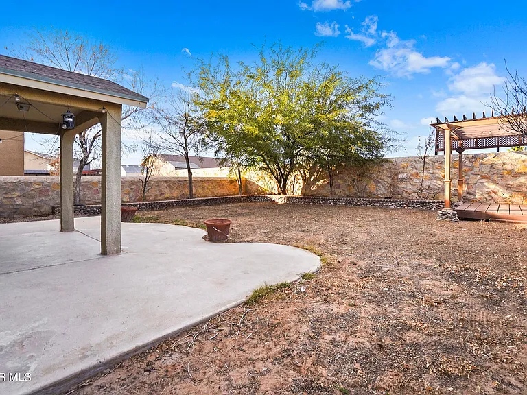 7045 Eagle Nest Ct — Photo 32