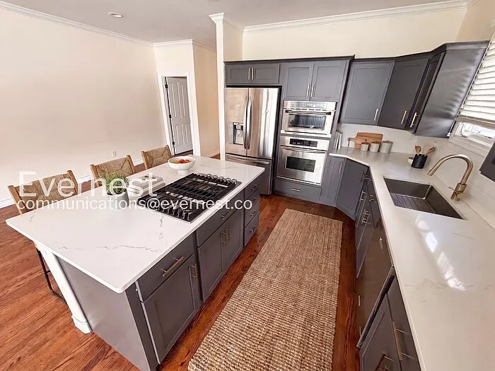 4 bed, 3.5 bath, 3516 sqft, $3,997 — Photo 3
