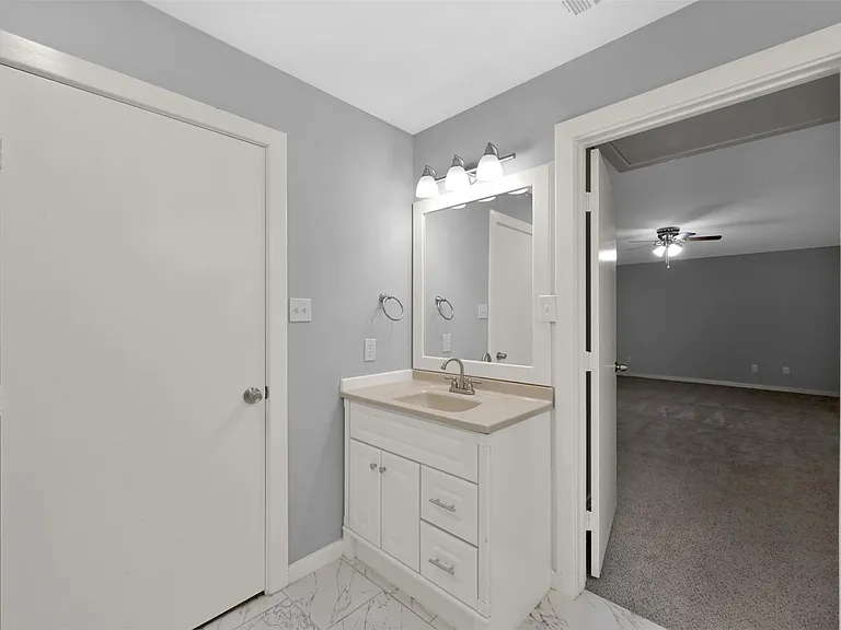 15876 Pecan Dr #B — Photo 10