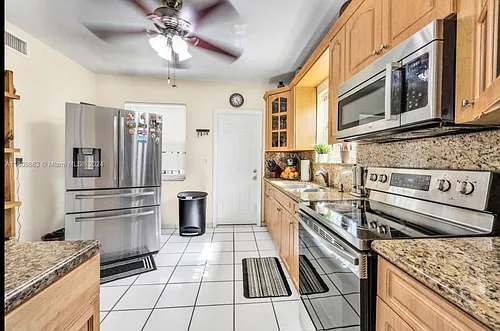 3430 SW 11th St #3430 Photo 1