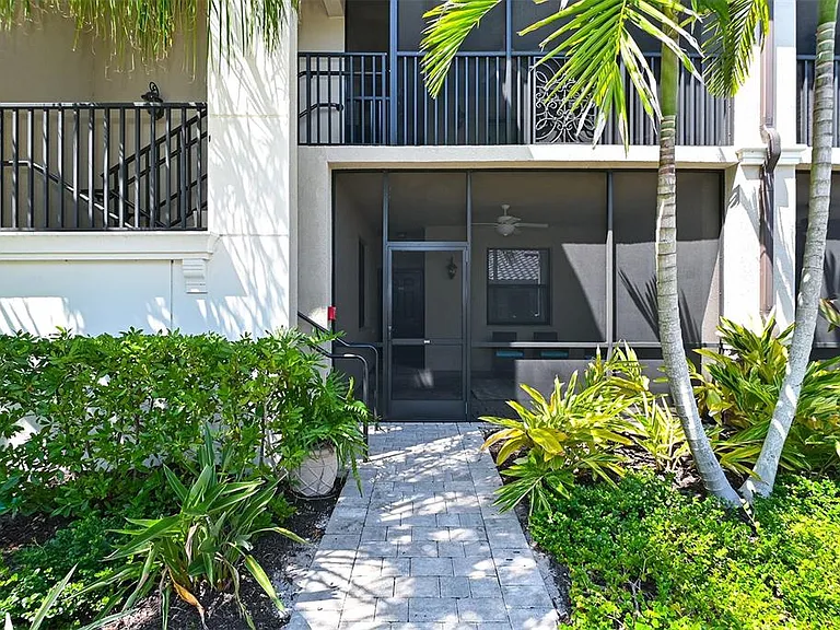 5567 Palmer Cir #104 — Photo 4