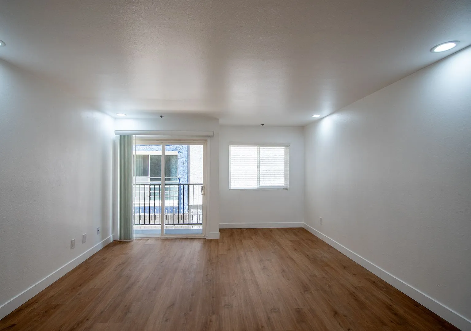 11035 Otsego St — Photo 3