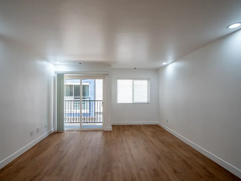 11035 Otsego St — Photo 17