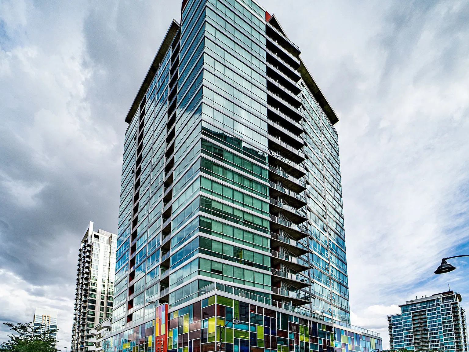 135 13th Ave SW — Photo 3