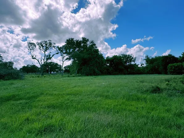 1044 Winchester Trl, Angleton, TX 77515