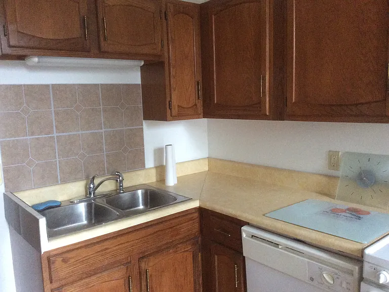 835 Vine St — Photo 4