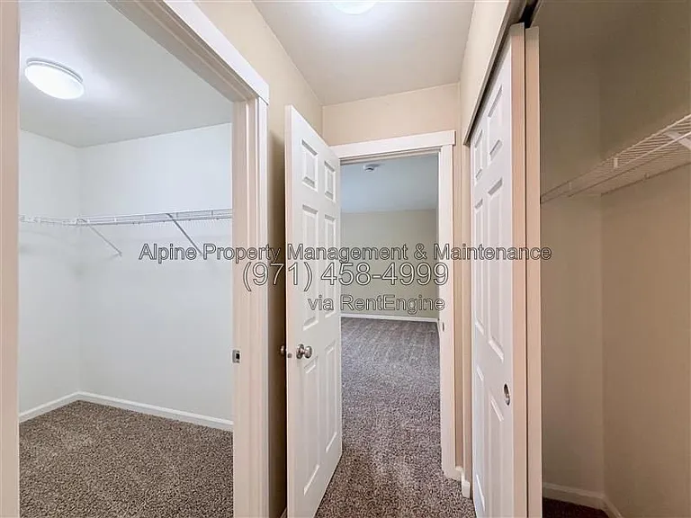 5758 NE Damsel Dr — Photo 34