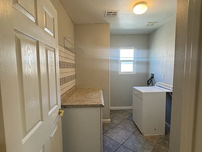 2613 Sheridan Rd — Photo 13