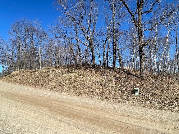 3rd image of 18522 Captive Lake Rd