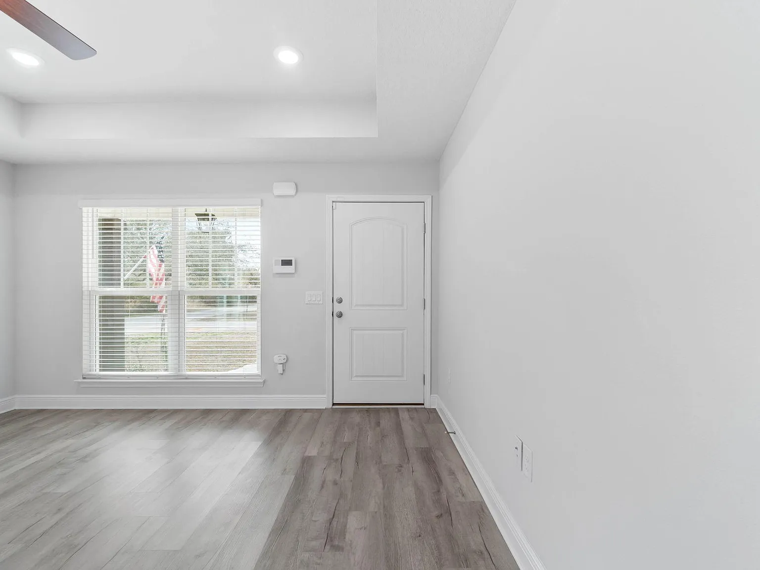 3004 N 13th Ave — Photo 4
