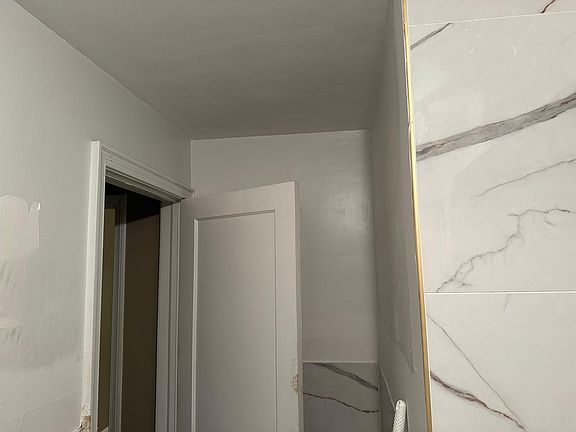 5th image of 40 Nutman Pl Floor 2