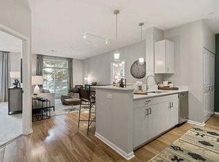 1930 Ridge Ave APT B102, Evanston, IL 60201