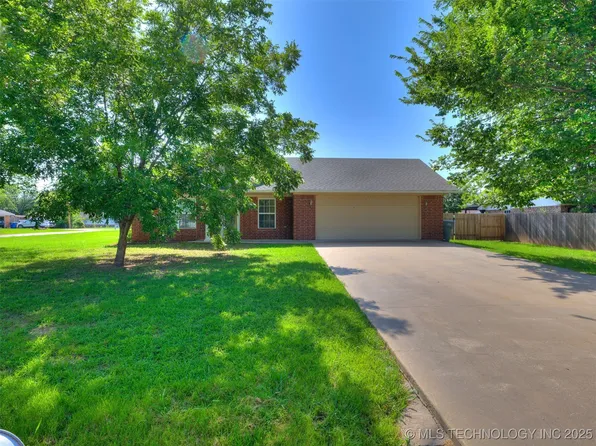 1401 N Beardsley Ave, Wagoner, OK 74467