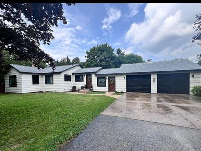 1035 E Main St, Fremont, MI, 49412