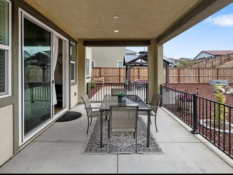 6779 Celadon Ln — Photo 6