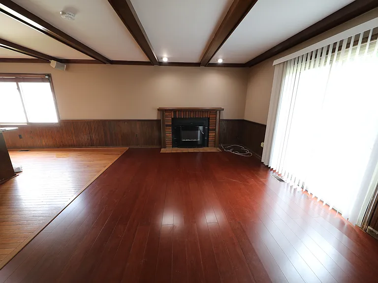 6466 Ponset St — Photo 11