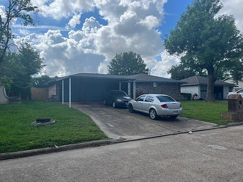 9226 Guywood St Photo 1
