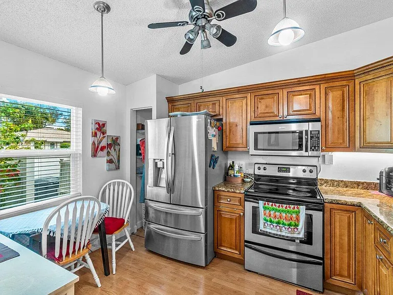 18855 Candlewick Dr — Photo 7