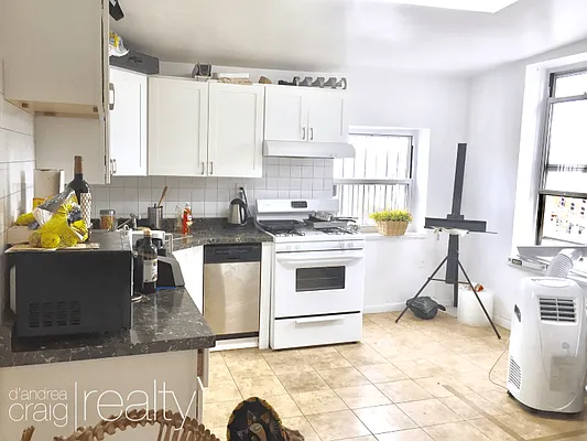 Rented by D'Andrea Craig Realty | media 24