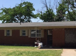 209 Whiteside St, Seymour, TX 76380