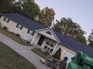 1005 Sherri Dr, Dexter, MO 63841