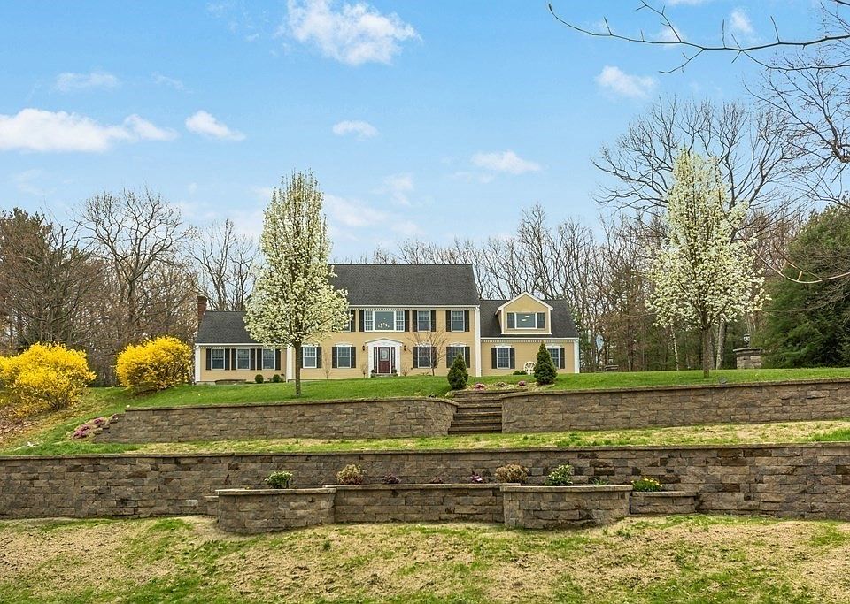121 Kettle Hole Rd, Bolton, MA 01740 Zillow