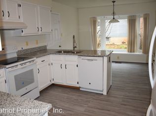 484 Woodshire Ln, Herndon, VA 20170