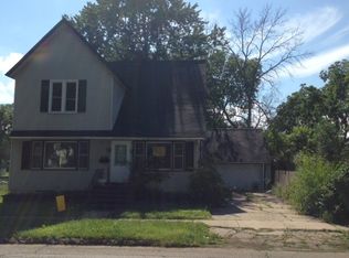 805 S Main St, Three Rivers, MI 49093