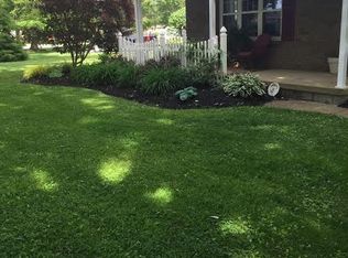 115 Robinwood Dr, New Middletown, OH 44442
