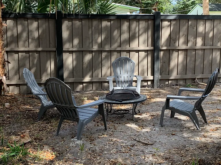 3403 Saxon Dr — Photo 49