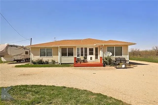 8234 County Road 266 — Photo 4