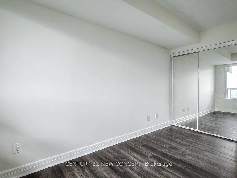 16 Harrison Garden Blvd #2506 — Photo 15