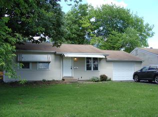 12216 Hillcrest Pl, Maryland Heights, MO 63043