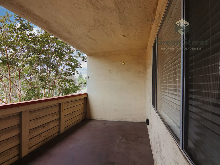6812 Hyde Park Dr — Photo 8