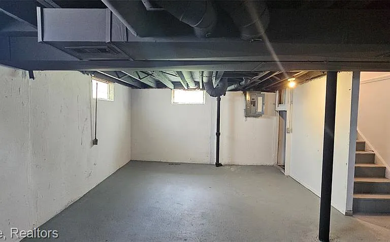 26707 Penn St — Photo 25