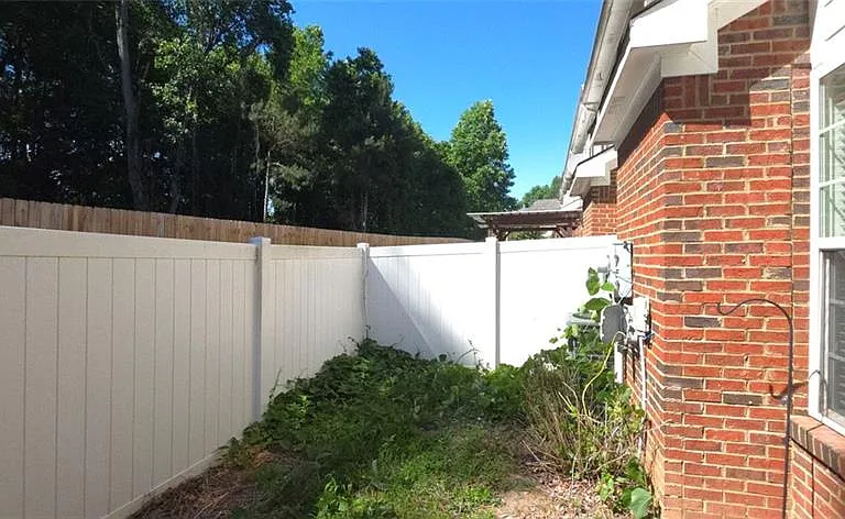 1122 Treymont Ln — Photo 16