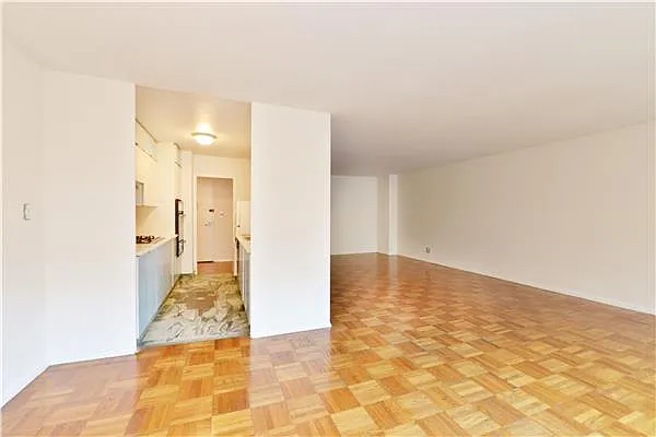 Sold by Zgodny Real Estate | media 12