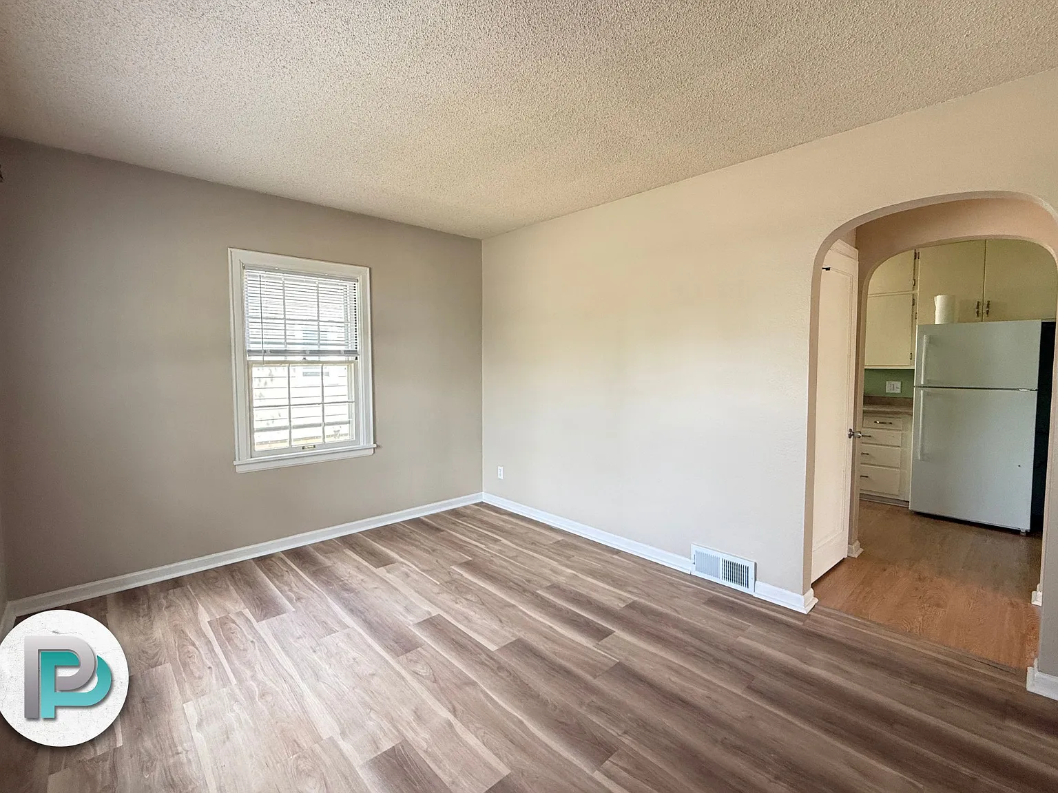 3 bed, 1232 sqft, $1,100 — Photo 3