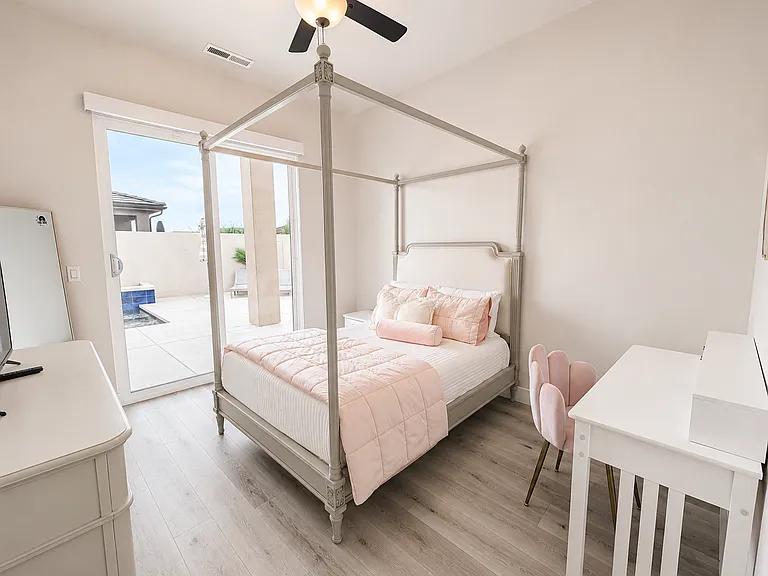 253 S 660 W — Photo 24