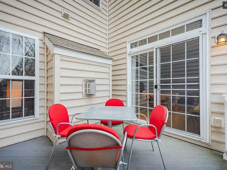 8042 Four Quarter Rd — Photo 44